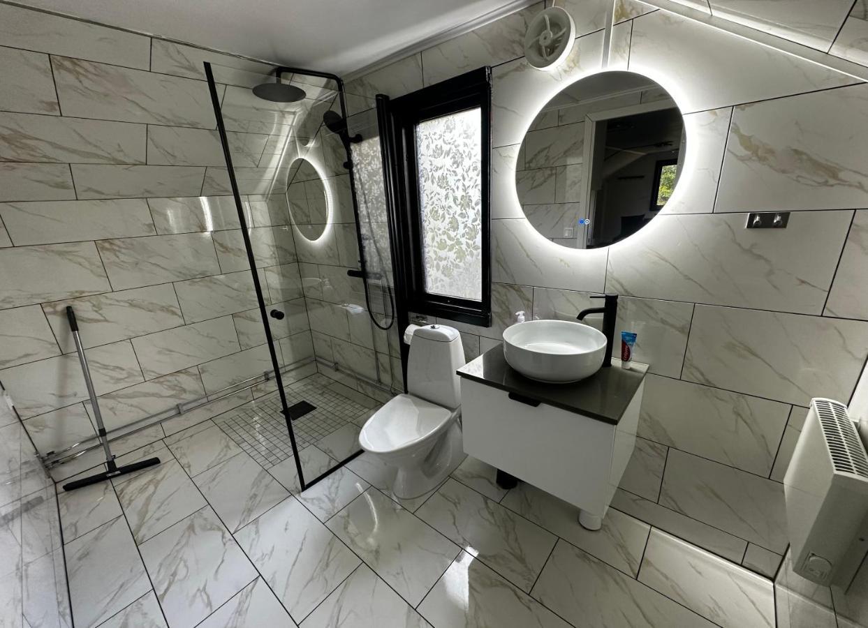 Luxurious Apartment Near Citycenter Бурос Экстерьер фото